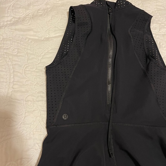 LULULEMON TOP - Picture 3 of 3